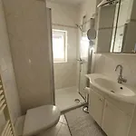 Apt2 Mit Balkon In Top Lage Nahe Karl Erbeer Hof, Zentrum Und Bahnhof