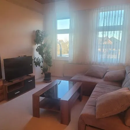 Guenstige, Grosse Im Zentrum Von Appartement