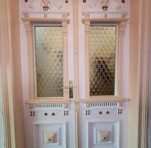 Guenstige, Grosse Im Zentrum Von *