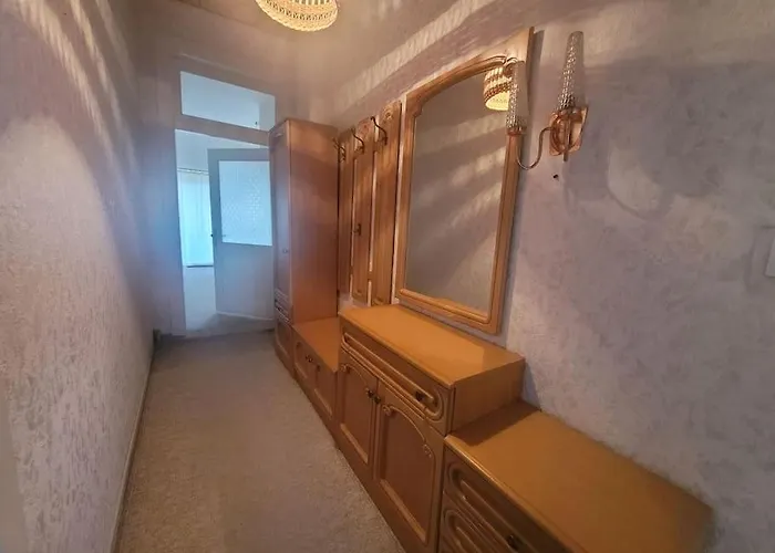 דירה Guenstige, Grosse Im Zentrum Von ורניגרוד