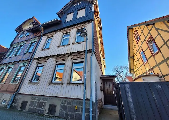 Guenstige, Grosse Im Zentrum Von דירה